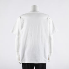 Load image into Gallery viewer, Hide-and-Seek Model T-Shirt MECCHA CHAMELEON
