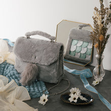 Load image into Gallery viewer, Fluffy Gray Fan de Bag
