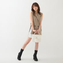 Load image into Gallery viewer, Fluffy White Fan de Bag
