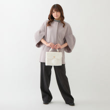 Load image into Gallery viewer, Fluffy White Fan de Bag
