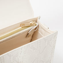 Load image into Gallery viewer, Snake Skin Fan de Bag
