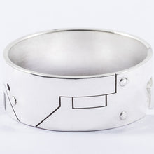 Load image into Gallery viewer, Cyberpunk 2077 Model Ring &amp; Cuff Bracelet Set
